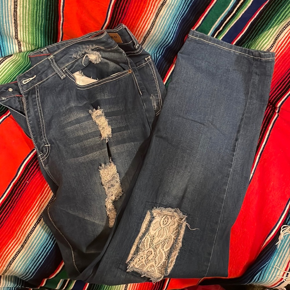 L&B Distressed Jeans with Lace Details